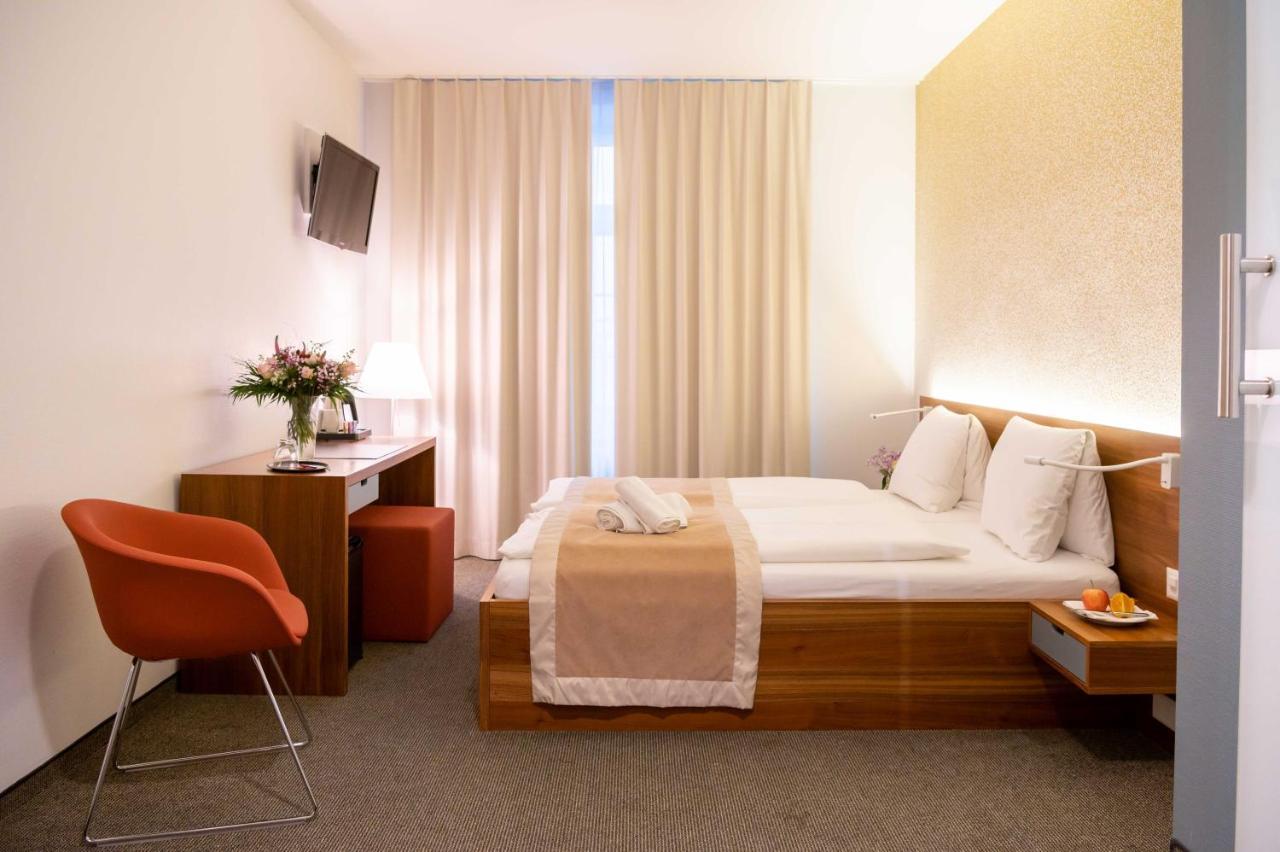 Hotel Engel Am Bahnhof Wädenswil Dış mekan fotoğraf